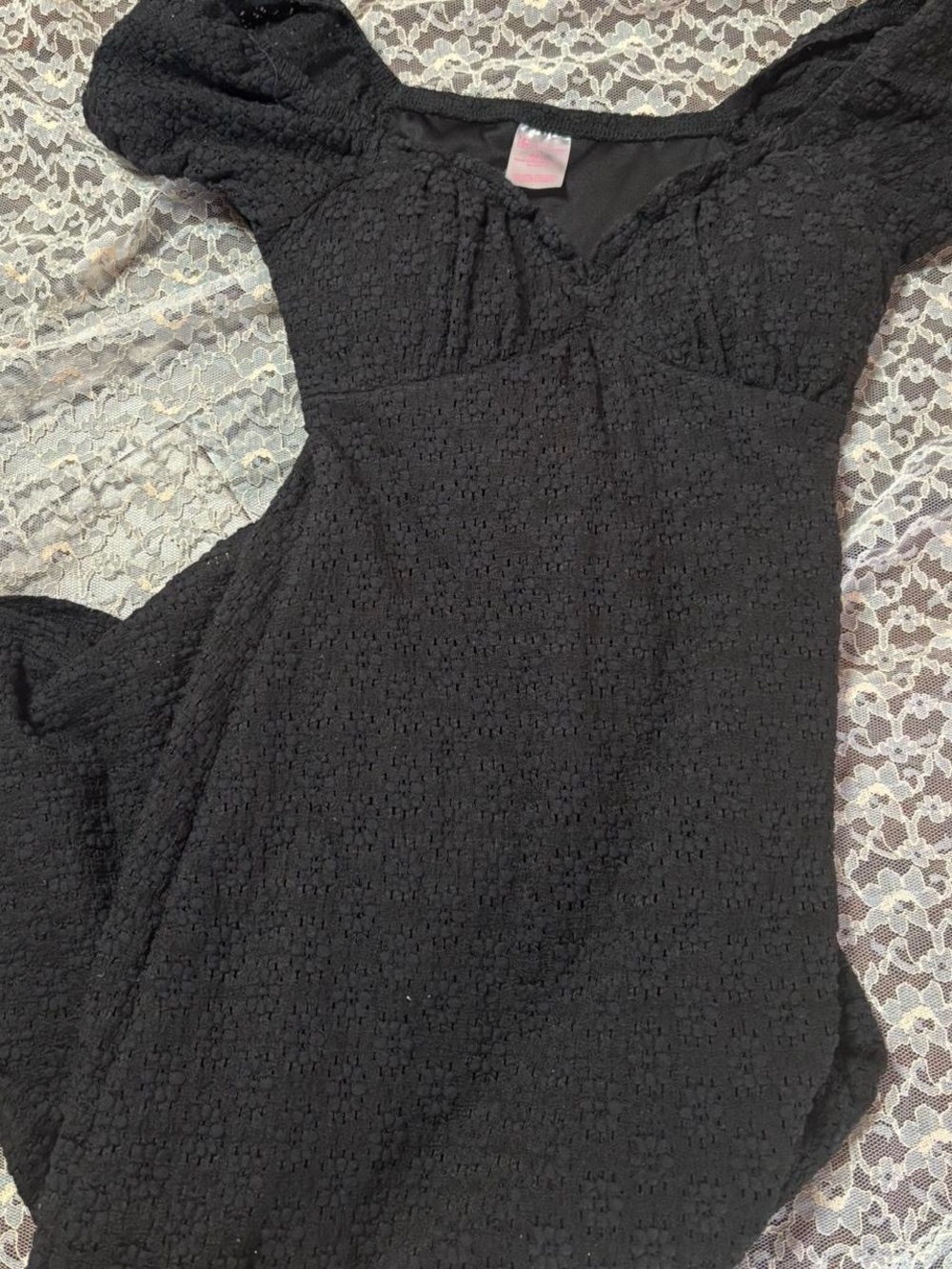 No Boundaries Black Textured Puff-Sleeve Midi Dress